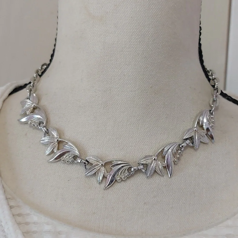 Vintage Signed Germany Multi Texture Silver Tone Leaf Vine Choker Necklace - Picture 1 of 8